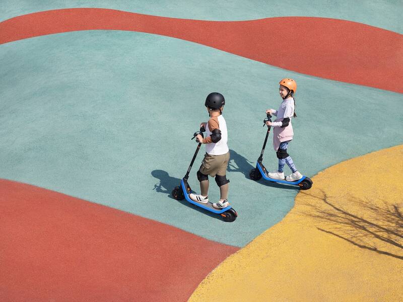 Segway eKickScooter C2 Lite modrá - Obrázek 16