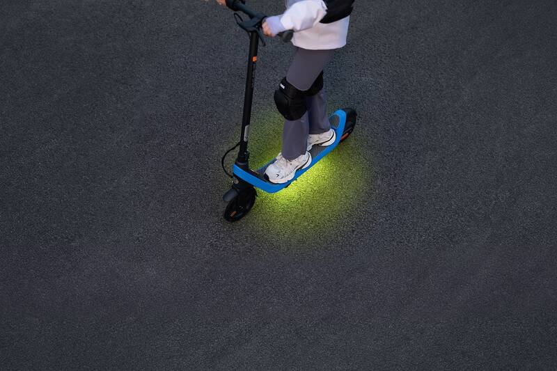 Segway eKickScooter C2 Lite modrá - Obrázek 17