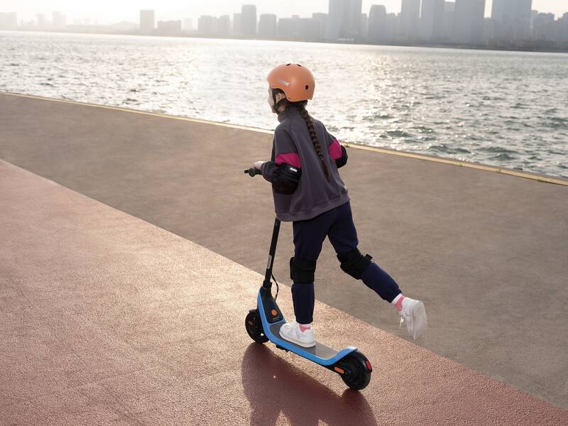 Segway eKickScooter C2 Lite modrá - Obrázek 20
