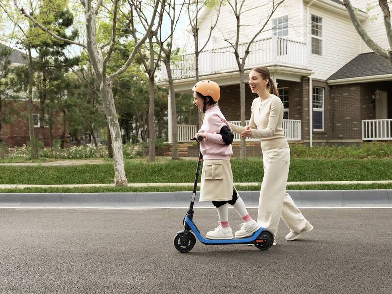Segway eKickScooter C2 Lite modrá - Obrázek 23