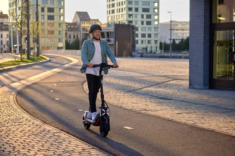 Segway ZT3 Pro E antracitová - Obrázek 10