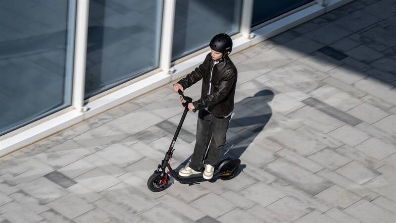 Segway eKickScooter F2 Pro EII antracitová - Obrázek 20