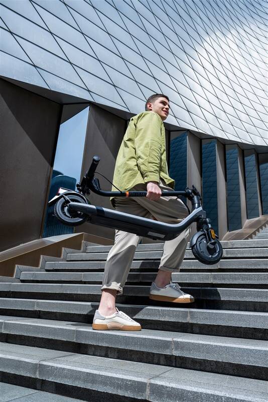 Segway E2 EII antracitová - Obrázek 10
