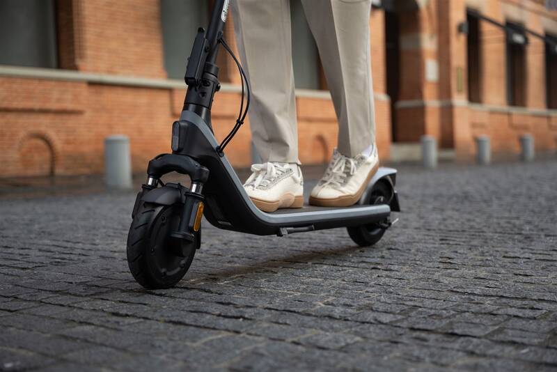 Segway E2 EII antracitová - Obrázek 11