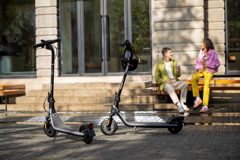 Segway E2 EII antracitová - Obrázek 14