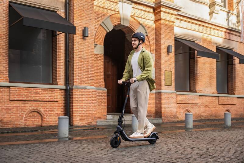 Segway E2 EII antracitová - Obrázek 17