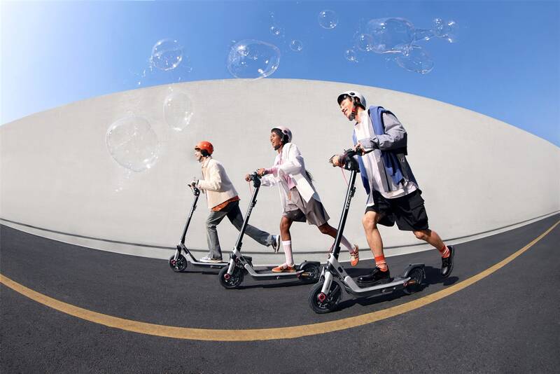 Segway eKickscooter Ninebot E3 Pro E antracitová - Obrázek 23