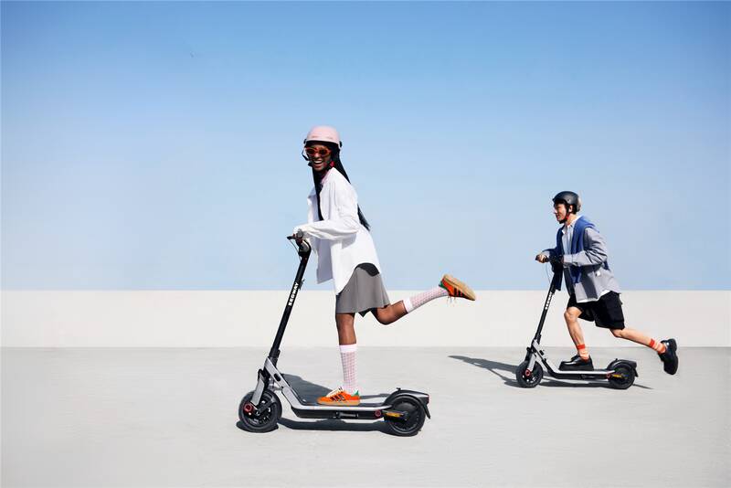 Segway eKickscooter Ninebot E3 Pro E antracitová - Obrázek 29