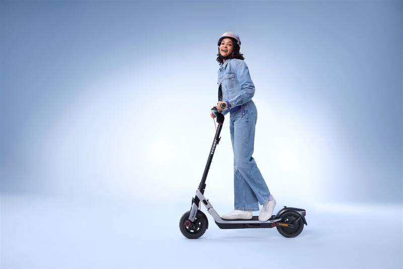 Segway eKickscooter Ninebot E3 Pro E antracitová - Obrázek 36